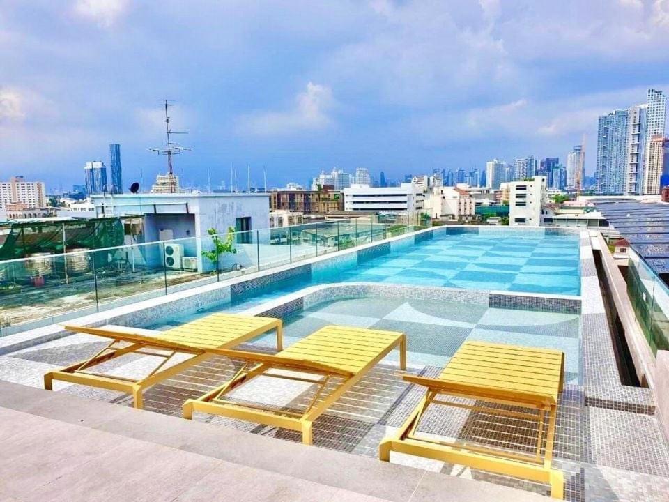 The Quarter Onnut By Uhg Hotel Bangkok Exterior foto